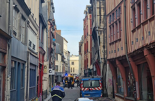 Un bărbat înarmat cu un cuţit şi o bară fier, care voia să incendieze o sinagogă la Rouen, ucis de poliţie, anunţă ministrul francez de Interne Gérald Darmanin
