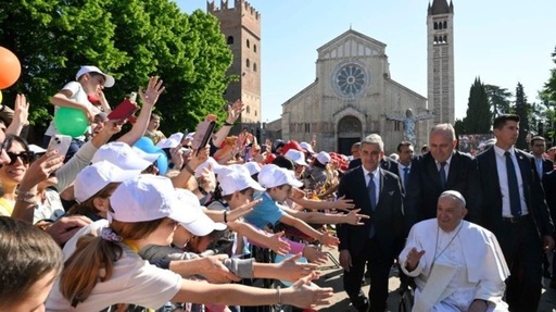 Papa Francisc: Tensiunile şi dezbaterile din societate sunt inevitabile, încercarea de uniformizare a opiniilor provoacă tensiuni şi violenţe