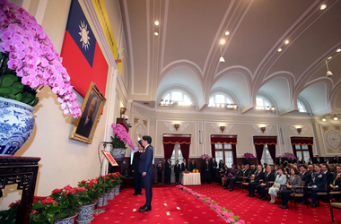 Există ”o singură Chină”, îi spune Beijingul lui Lai Ching-te la învestirea ca preşedinte al Taiwanului, care se angajeză să continue statu-quoul, fără să proclame oficial independenţa. ”Independenţa Taiwanului este un impas”, avertizează Beijingul