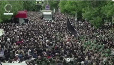 Ceremoniile funerare ale preşedintelui iranian au început cu o participare mai modestă, pe fondul nemulţumirilor publice. Ebrahim Raisi va fi înmormântat joi - VIDEO