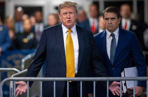 Trump dă înapoi în urma unui scandal privind interzicerea contracepţiei
