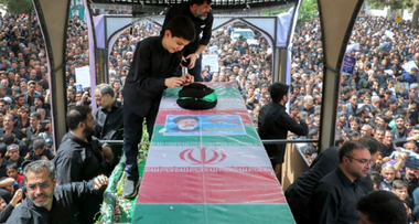 Preşedintele Raisi, înhumat în oraşul său natal, Mashhad, în Mausoleul imamului Reza, principalul sanctuar şiit din Iran