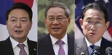 Premierul chinez salută "un nou început" în relaţiile cu Japonia şi Coreea de Sud, ţări aliate cu SUA, la prima lor trilaterală din ultimii patru ani