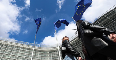 UPDATE-Cei 27 dau undă verde impunerii unor taxe prohibitive cerealelor ruseşti şi belaruse importate în UE. Îngrăşămintele nu sunt vizate. UE acuză Rusia de însuşirea ilegală a unor cantităţi mari de cereale din teritoriile ocupate în Ucraina