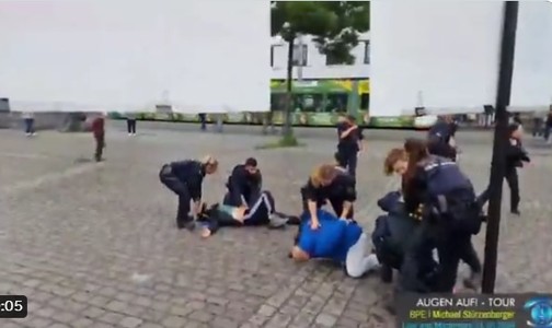 Operaţiune "majoră" a poliţiei în oraşul german Mannheim. Un bărbat care a atacat cu cutiţul oamenii de la o adunare de extremă dreapta a fost împuşcat - VIDEO