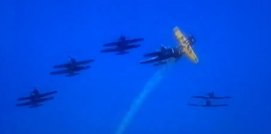 Portugalia: Două avioane de mici dimensiuni s-au ciocnit în aer în timpul unui show aviatic. Potrivit presei, un pilot a murit - VIDEO