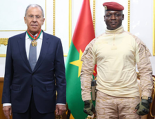 Lavrov denunţă, în Africa, ”Occidentul” care vrea să-şi ”impună felul de democraţie”