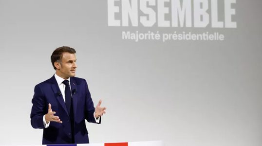 AFP: Macron îndeamnă la ”adunare” pentru învingerea celor ”două extreme”. ”Nu vreau să dau cheile puterii extremei drepte în 2027”