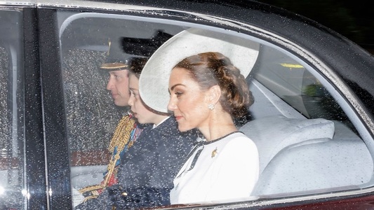 Catherine, prinţesa de Wales, a sosit la Palatul Buckingham pentru parada oficială organizată cu ocazia zilei de naştere a regelui