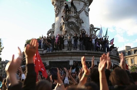 Demonstraţii au loc sâmbătă la Paris şi alte oraşe franceze, împotriva extremei drepte