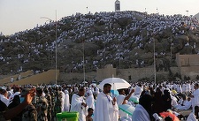 Şase pelerini Hajj au murit din cauza căldurii la Mecca, unde temperaturile urcă spre 48 de grade Celsius