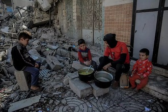 Ambele părţi sunt "complet deconectate" de suferinţa copiilor din Gaza, spune un oficial UNICEF
