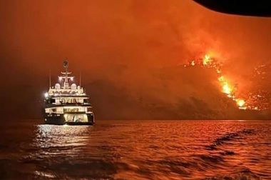Indignare în Grecia după un incendiu pe insula Hydra provocat de focuri de artificii de pe un iaht