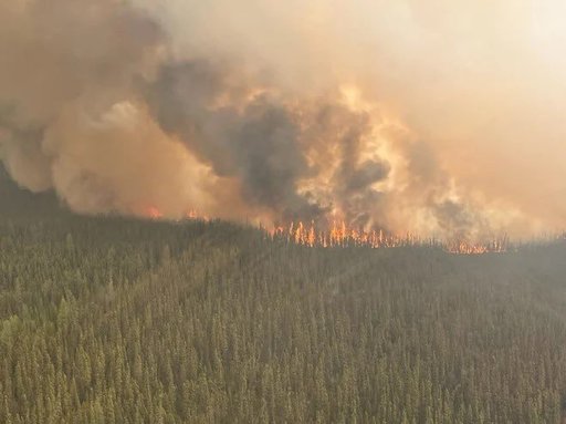 Canada a evacuat o închisoare de maximă securitate din cauza incendiilor din Quebec