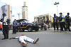 Mai mulţi morţi în Kenya în ciocniri între manifestanţi şi poliţie care trage cu gloanţe reale la Nairobi. Manifestanţi pătrund în Parlament, unde izbucneşte un incendiu. Manifestaţii în întreaga ţară împotriva creşterii taxelor printr-un proiect de lege 