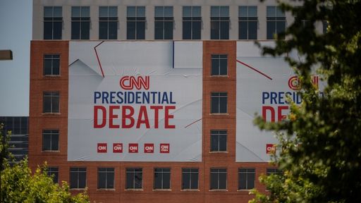 Mesajele pe care Trump şi Biden le-au transmis pe reţelele sociale cu câteva ore înainte de dezbaterea de la CNN. Ce spun sondajele