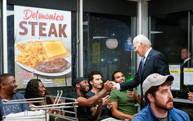 UPDATE-Biden apreciază, la un restaurant în Georgia,  că a ”ieşit bine” din prima dezbatere cu Trump. Este ”dur să dezbaţi cu un mincinos”