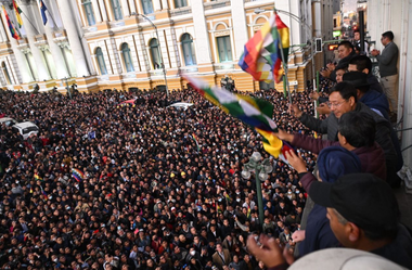 Preşedintele bolivian Luis Arce neagă orice participare la lovitura de stat, după ce generalul Juan José Zúñiga îl acuză că i-a ordonat ”să însceneze ceva care să-i crească popularitatea”, în contextul unei grave crize economice