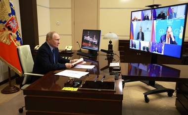 Putin afirmă că Rusia ar putea relua desfăşurarea globală a rachetelor cu rază medie de acţiune