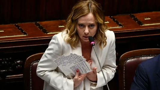 Giorgia Meloni transmite partidului său că membrii care susţin fascismul trebuie excluşi: "În Fratelli d'Italia nu este loc pentru rasism sau antisemitism, nici pentru cei care sunt nostalgici după regimurile totalitare ale secolului al XX-lea"