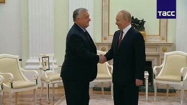 UPDATE - Viktor Orban a ajuns la Moscova şi a fost primit la Kremlin. Putin: „Îmi dau seama că de data aceasta aţi venit nu numai în calitate de partener de lungă durată, ci şi în calitate de preşedinte al Consiliului Uniunii Europene”/ Val de indignare