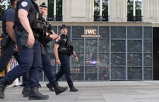Aproximativ 30.000 de poliţişti şi jandarmi mobilizaţi la turul doi al alegerilor legislative anticipate în Franţa, de frica unor violenţe la aflarea rezultatului. Manifestaţie ”antifa” la Adunarea Naţională, interzisă la Paris