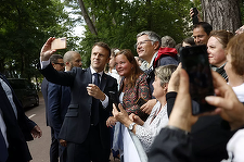 Macron îndeamnă la ”prudenţă”. Rezultatele nu răspund întrebării ”cine guvernează”, potrivit anturajului preşedintelui