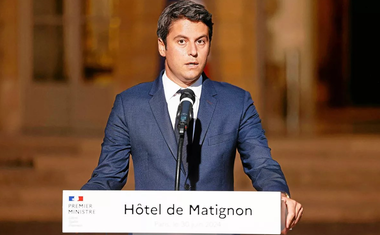 Gabriel Attal anunţă că îi prezintă luni dimineaţa demisia preşedintelui Emmanuel Macron