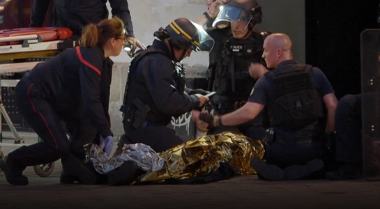 Un poliţist suferă arsuri de gradul doi la Nantes, în urma unui tir de cocteil Molotov. Tensiuni şi Nantes după alegerile legislative