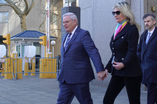 Senatorul Bob Menendez, acuzat de ”corupţie la scară mare”, urmează să-şi afle în curând pedeapsa