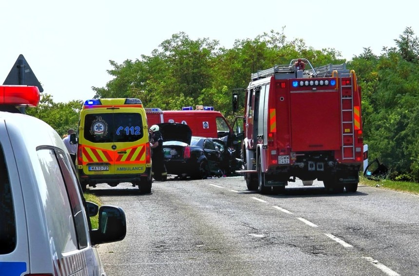 UPDATE - Vama Cenad este blocată temporar, din cauza unui accident petrecut în partea ungară care s-a soldat cu morţi