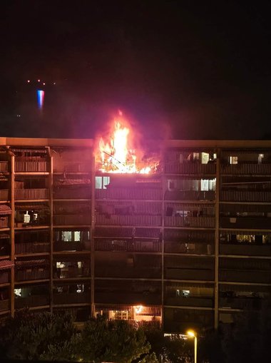 Trei copii şi un adolescent se numără printre victimele incendiului de la Nisa, care "probabil" a fost de origine criminală