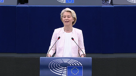 Ursula von der Leyen promite să nu slăbească politicile ecologice ale blocului european, curtând voturile Verzilor în încercarea de a obţine un nou mandat. Ea anunţă, de asemenea, un fond de competitivitate pentru tehnologiile strategice