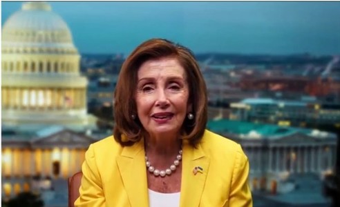 Kamala Harris obţine sprijinul important al lui Nancy Pelosi pentru candidatura sa la Casa Albă