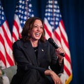 Kamala Harris are asigurată nominalizarea democraţilor, după ce a obţinut deja sprijinul delegaţilor necesari. Vicepreşedinta merge în campanie în Wisconsin, unul dintre statele-cheie unde Trump conduce în sondaje