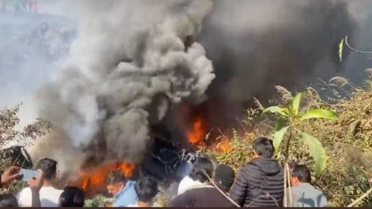 Cel puţin 18 morţi într-un accident aviatic în Nepal - VIDEO
