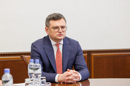 Dmitro Kuleba: Războiul declanşat de Rusia împotriva Ucrainei nu este ceva abstract nici pentru Moldova, nici pentru România. Contribuie la consolidarea relaţiilor noastre, la căutarea unor paşi uneori neconvenţionali
