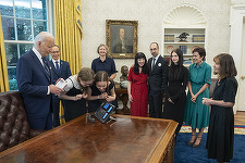 Biden a vorbit la Casa Albă despre schimbul de deţinuţi, înconjurat de câteva dintre rudele acestora: Calvarul lor brutal a luat sfârşit. De ce nu i-a eliberat Trump? O dovadă că alianţele noastre contează 
