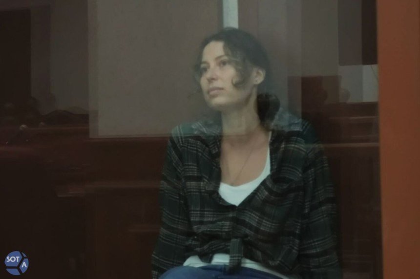 Ksenia Karelina, o rusoaică cu cetăţenie americană, pledează „vinovat” pentru trădare în procesul intentat la Ekaterinburg. Verdictul este aşteptat joi