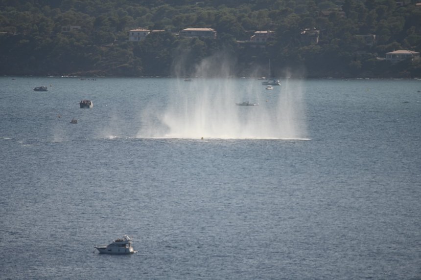 Franţa: Un pilot a murit după ce avionul său s-a prăbuşit în mare în timpul unui spectacol aviatic - VIDEO