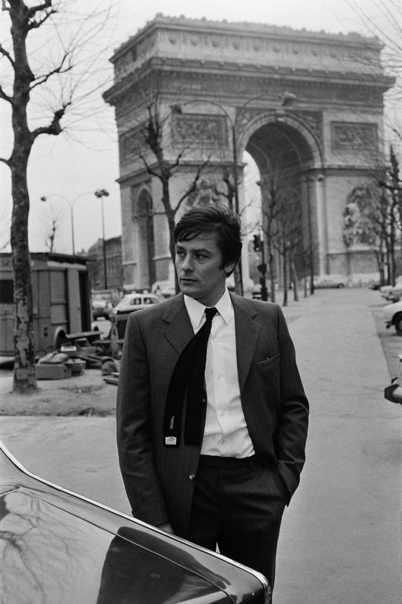 Macron, omagiu pentru Alain Delon: A fost mai mult decât o vedetă: a fost un monument francez