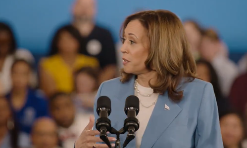 Kamala Harris a sugerat că Trump este un „laş”, în timpul unei apariţii de campanie în Pennsylvania