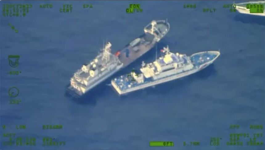 China spune că o navă filipineză s-a „ciocnit în mod deliberat” cu o navă chineză în Marea Chinei de Sud