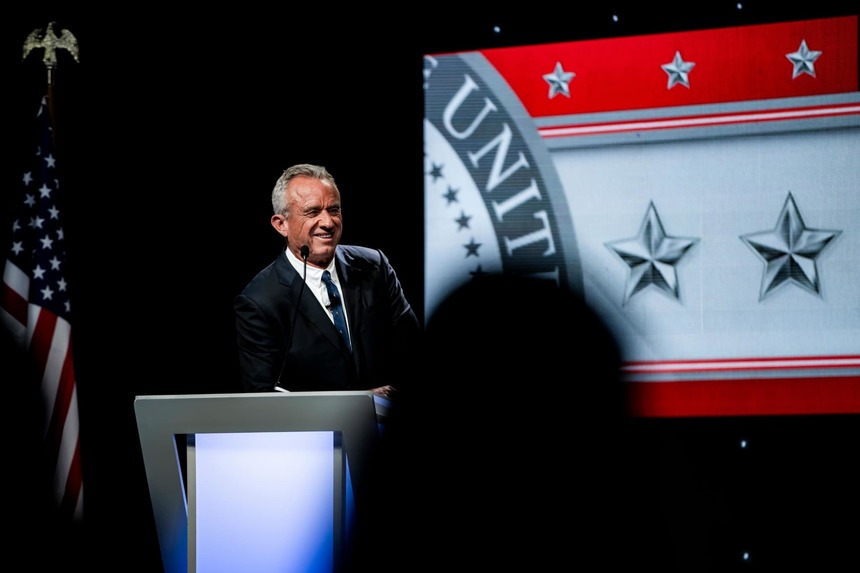 RFK Jr. şi coechipiera sa Tulsi Gabbard au fost incluşi în echipa de tranziţie a campaniei Trump-Vance