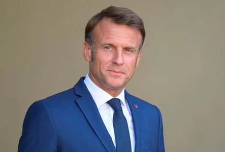 Dreapta înăspreşte tonul împotriva lui Macron, iar PS se divizează în căutarea unui nou Guvern francez