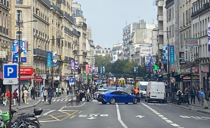 Patru răniţi într-o încăierare cu bâte între 30 de afgani pe o stradă la Paris. Doi bărbaţi înarmaţi cu cuţite, arestaţi