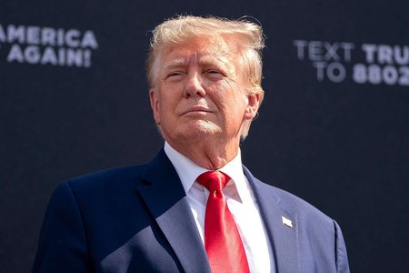 Donald Trump îşi ameninţă adversarii cu închisoarea. Retorica republicanului se radicalizează pe măsură ce se apropie dezbaterea crucială cu democrata Kamala Harris 