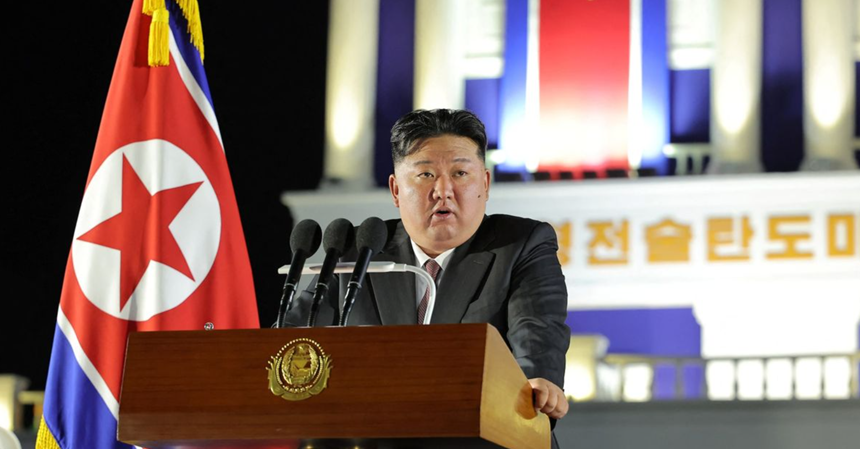  Liderul nord-coreean Kim Jong Un afirmă că ţara va creşte numărul de arme nucleare, potrivit KCNA
