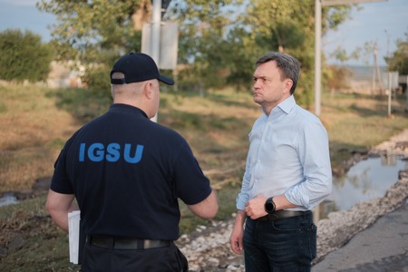 R. Moldova: Premierul Dorin Recean a mers în raionul Leova, afectat de inundaţii. Ploile torenţiale au făcut prăpăd la Chişinău - FOTO, VIDEO