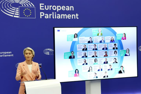 Ursula von der Leyen îşi dezvăluie noua echipă, centrată pe competitivitate, în urma unor negocieri dureroase până în ultimul moment. Lituanianul Andrius Kubilius, însărcinat cu Apărarea şi Spaţiul. Trei piloni în  următorii cinci ani, ”prosperitate, secu